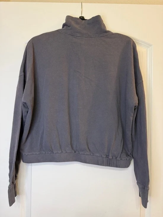 *Flawed* Vuori Sweater - Picture 2 of 12